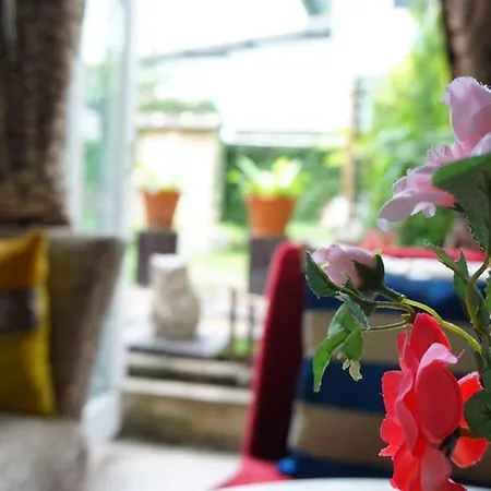 Kansiree Boutique House